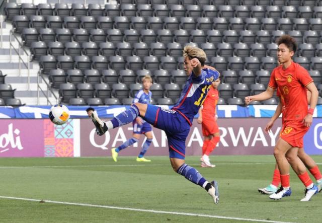 开云足篮直播-陶强龙中框谢文能失单刀 U23亚洲杯中国0比1日本