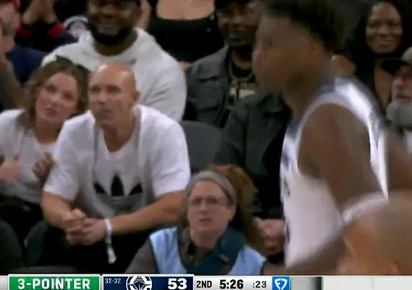 开云体育官网-爱德华兹干拔三分投进已经6中5拿到17分,森林狼仅差快船3分